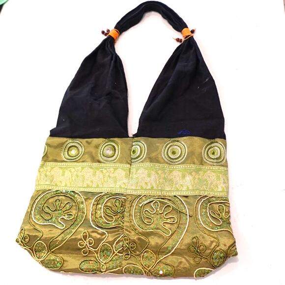 Bohemian Olive and Black Bindle Purse with Embroidery n Coconut Button - Picture 4 of 9